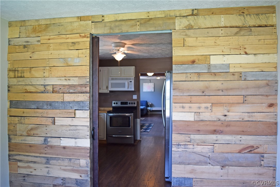 7201 Ruthville Road Providence Forge, VA 23140 - Photo 8 of 20 Gallery Image 8