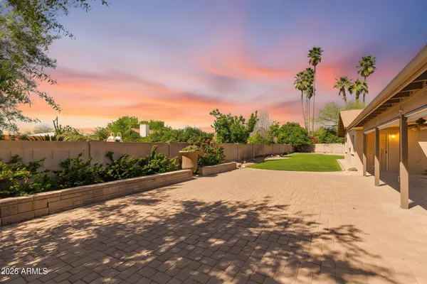 $1,050,000 | 14238 North 61st Street, Scottsdale, AZ 85254