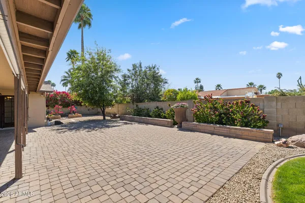 $1,050,000 | 14238 North 61st Street, Scottsdale, AZ 85254