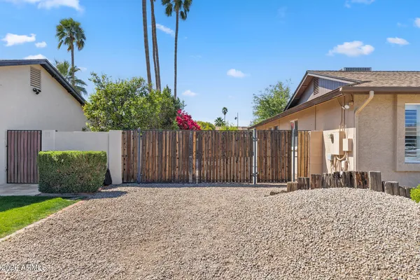 $1,050,000 | 14238 North 61st Street, Scottsdale, AZ 85254