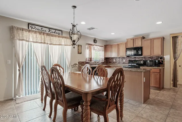 $339,500 | 958 West Lindbergh Avenue, Coolidge, AZ 85128