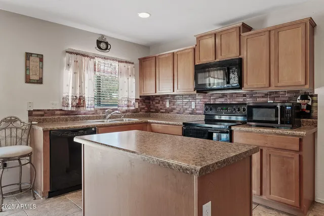 $339,500 | 958 West Lindbergh Avenue, Coolidge, AZ 85128