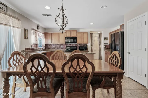 $325,000 | 958 West Lindbergh Avenue, Coolidge, AZ 85128