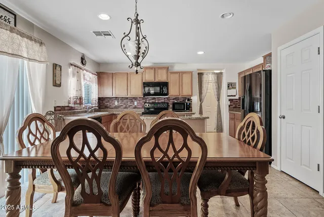 $339,500 | 958 West Lindbergh Avenue, Coolidge, AZ 85128