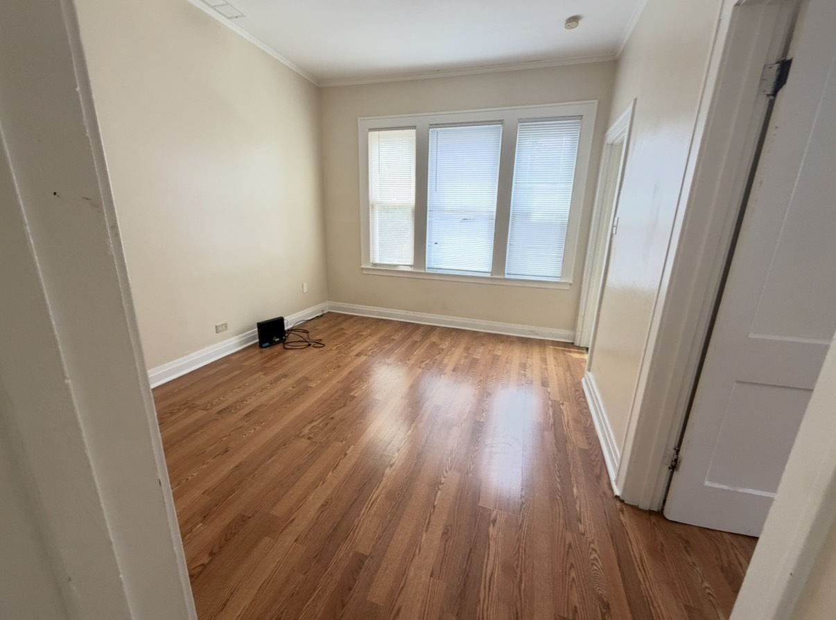 8353 South Brandon Avenue, Unit 2F Chicago, IL 60617 - Photo 4 of 11