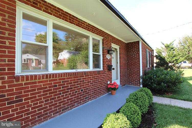 406 Kerwin Road Silver Spring, MD 20901 - Photo 5 of 30 Exterior (Front)