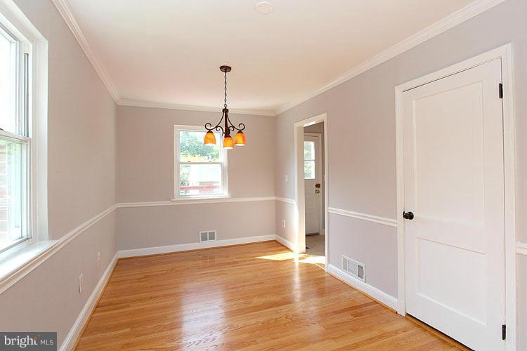 406 Kerwin Road Silver Spring, MD 20901 - Photo 9 of 30 Dining Room