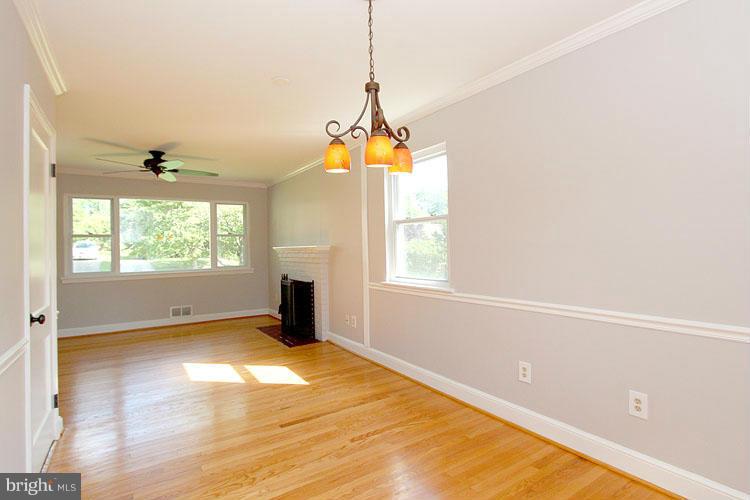 406 Kerwin Road Silver Spring, MD 20901 - Photo 10 of 30 Dining Room