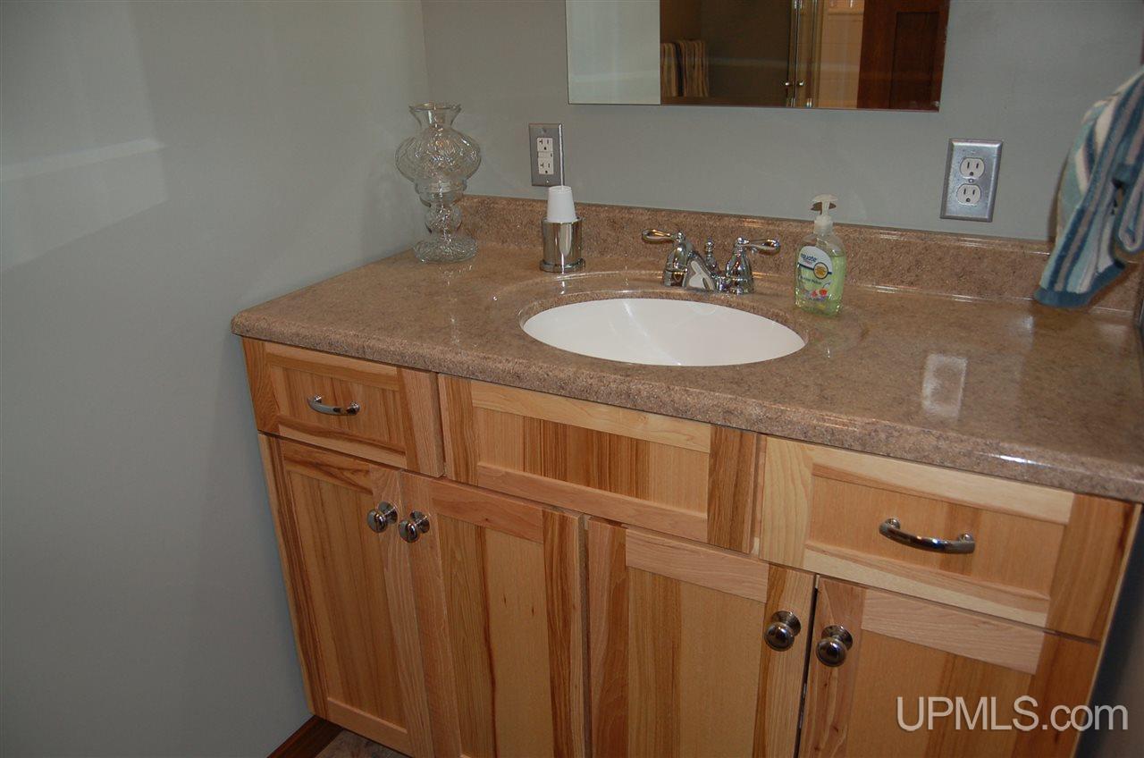 618 Iron Street Ishpeming, MI 49849 - Photo 12 of 26 Gallery Image 12