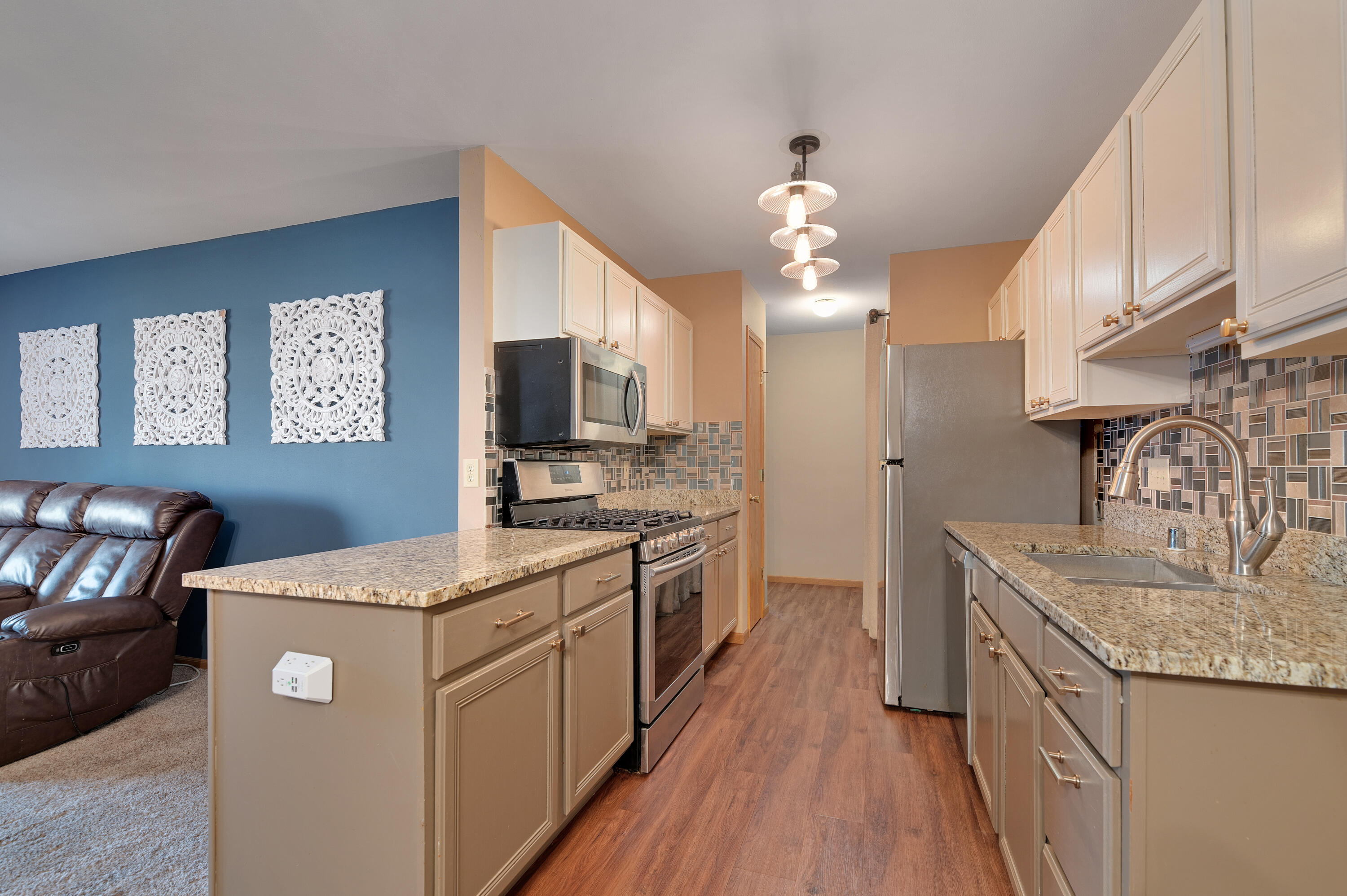 3505 85th Street, Unit 1B Kenosha, WI 53142 - Photo 5 of 18 DSC_7195