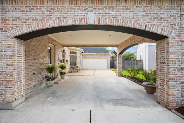 $794,000 | 4519 Amble Oak Court, Houston, TX 77059