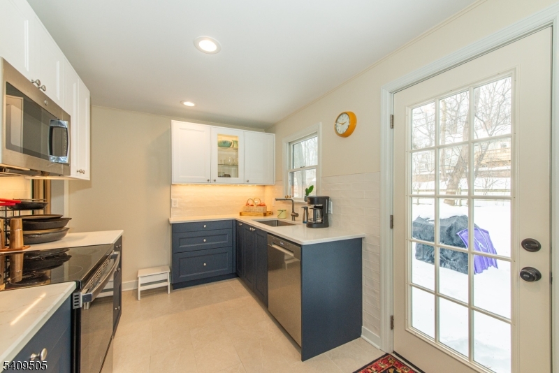 17 Hilsinger Road Mount Tabor, NJ 07878 - Photo 3 of 35