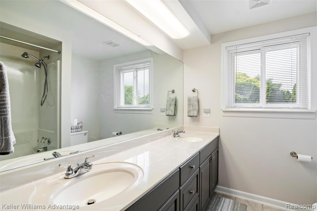 44204 Brandywyne Road Canton, MI 48187 - Photo 34 of 65
