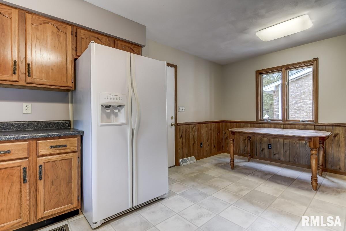 7 Sarah Avenue Springfield, IL 62703 - Photo 11 of 36