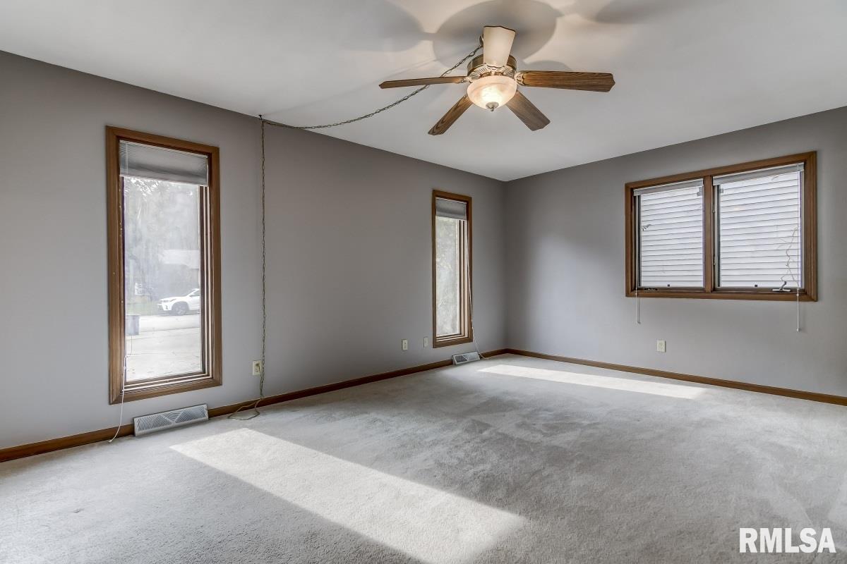 7 Sarah Avenue Springfield, IL 62703 - Photo 18 of 36