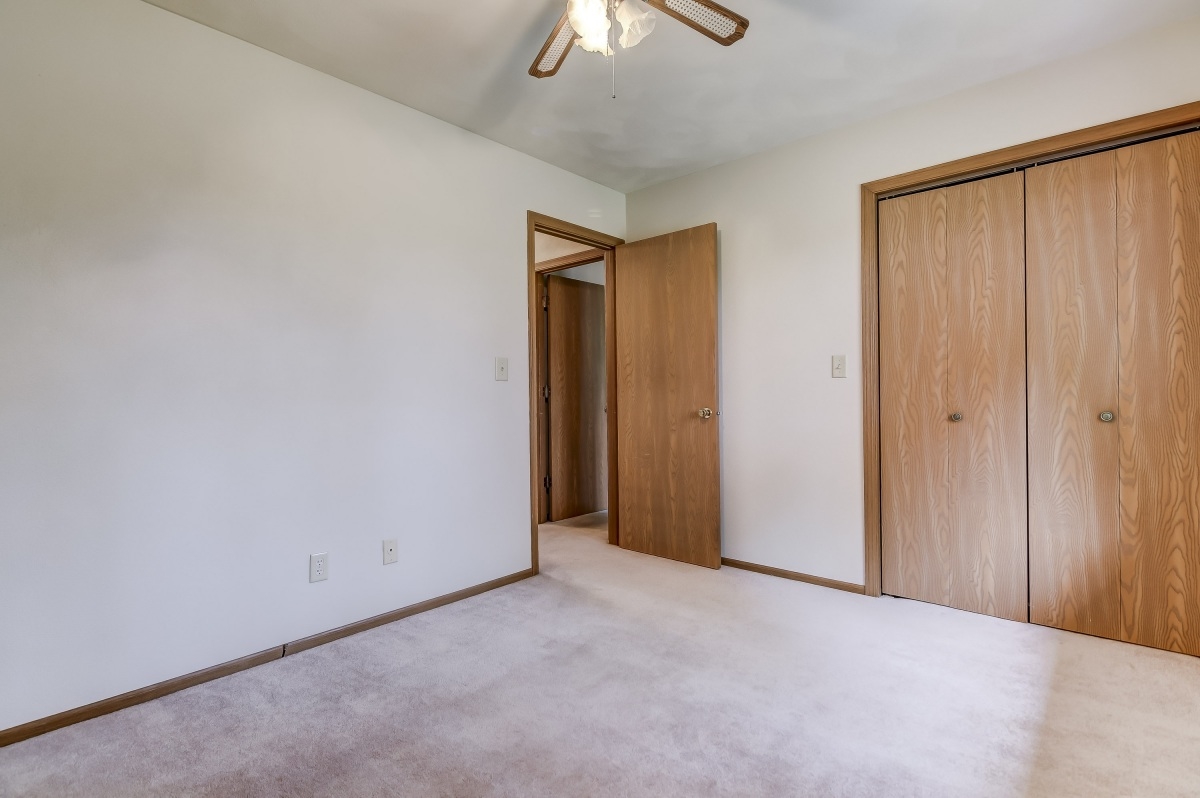 7 Sarah Avenue Springfield, IL 62703 - Photo 24 of 36