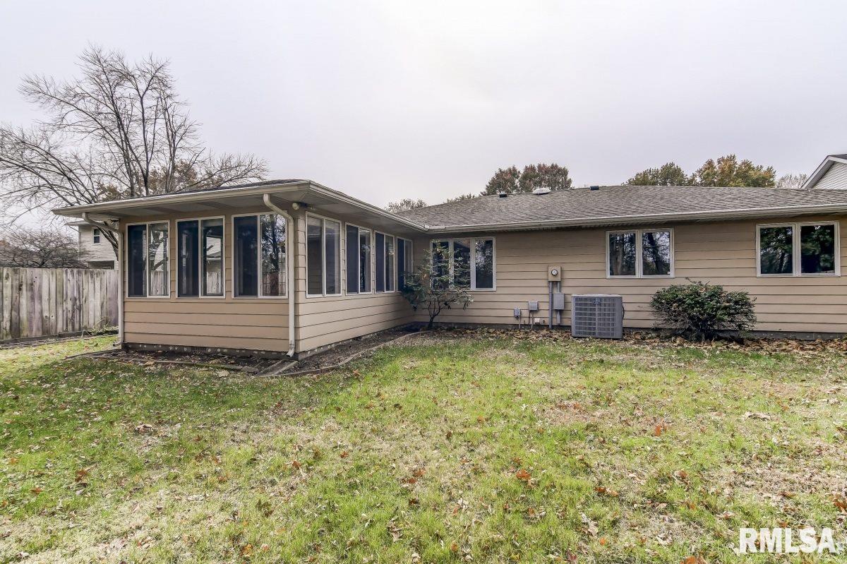 7 Sarah Avenue Springfield, IL 62703 - Photo 32 of 36
