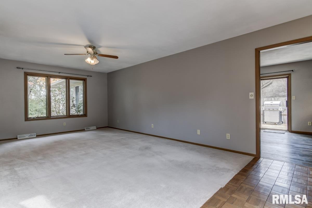 7 Sarah Avenue Springfield, IL 62703 - Photo 6 of 36