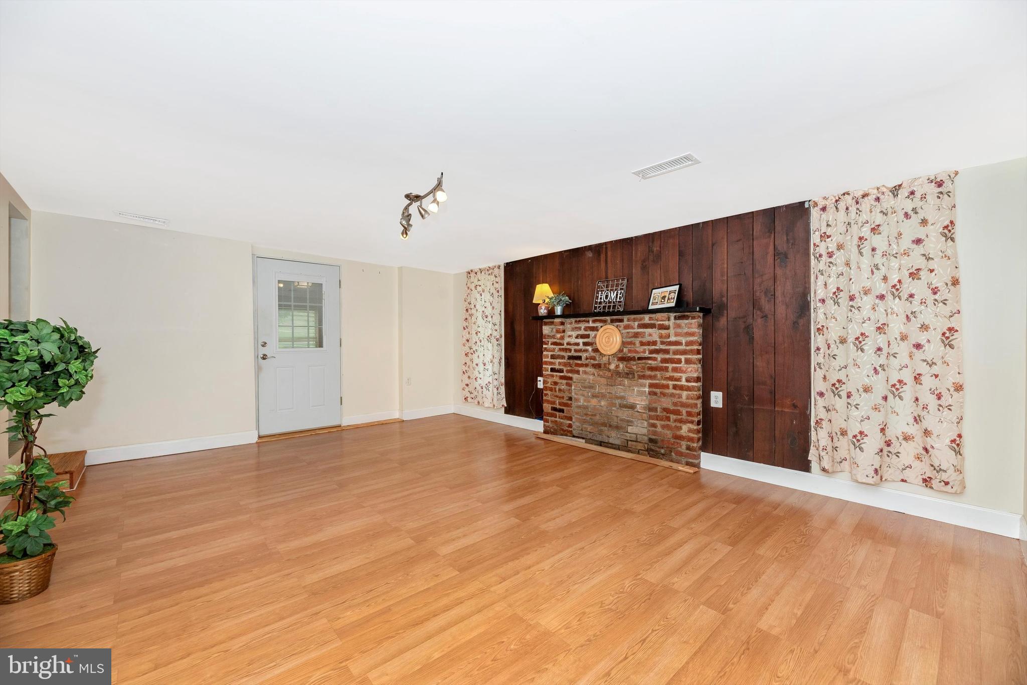 4409 Reels Mill Road Frederick, MD 21704 - Photo 16 of 25