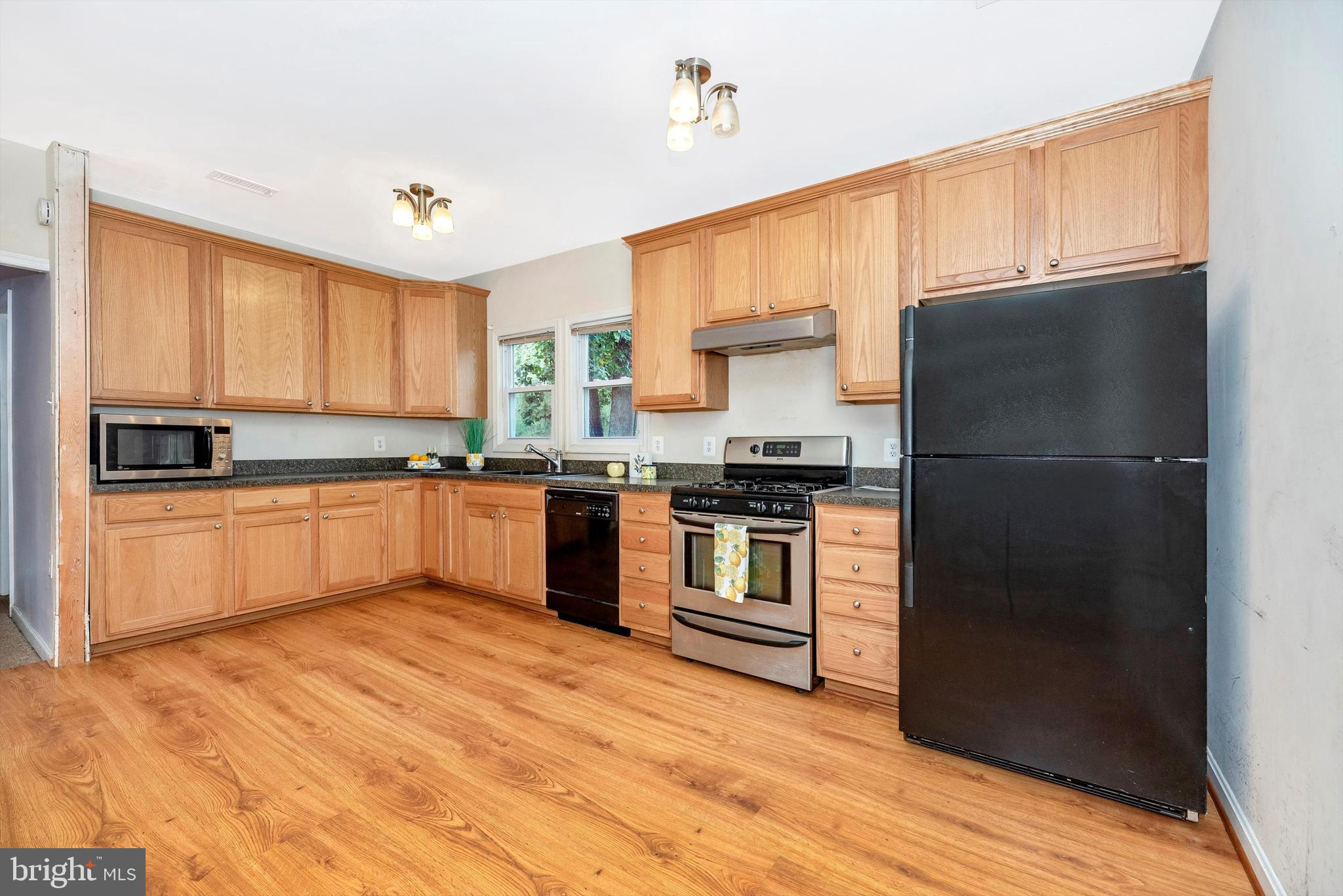 4409 Reels Mill Road Frederick, MD 21704 - Photo 10 of 25 Gas Stove