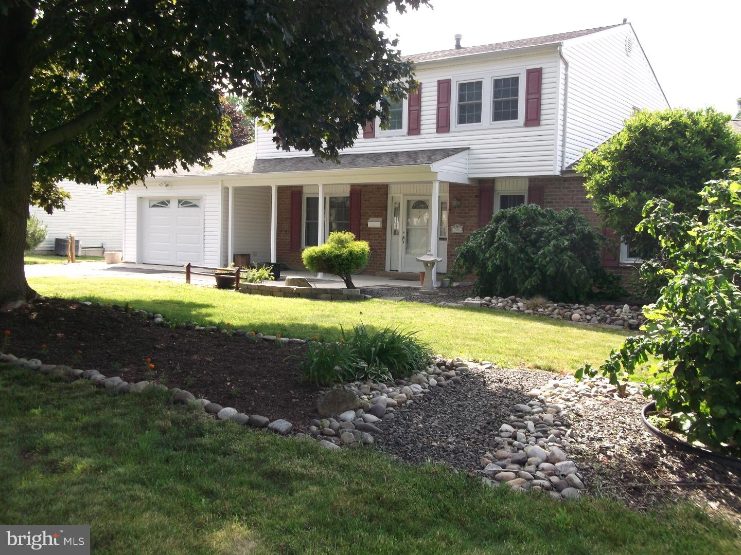 755 Stephen Road Warminster, PA 18974 - Photo 2 of 25 Gallery Image 2