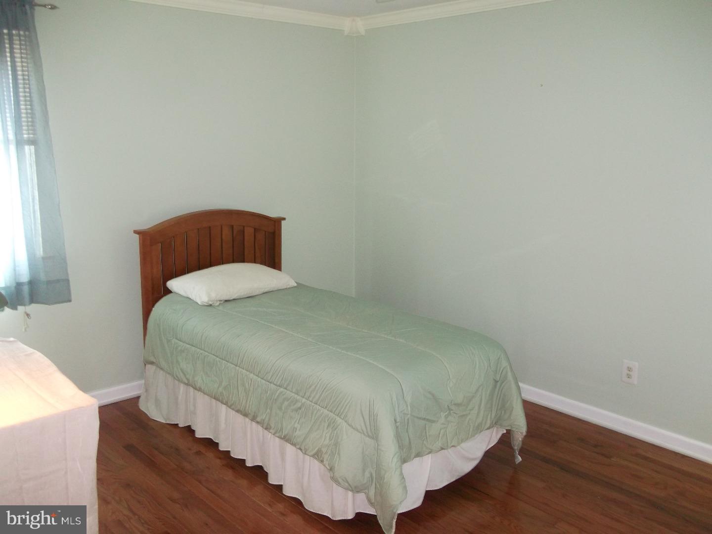 755 Stephen Road Warminster, PA 18974 - Photo 16 of 25 Gallery Image 16