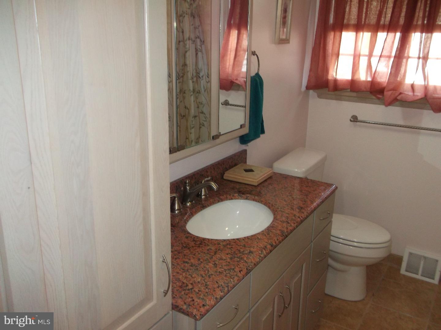 755 Stephen Road Warminster, PA 18974 - Photo 19 of 25 Gallery Image 19