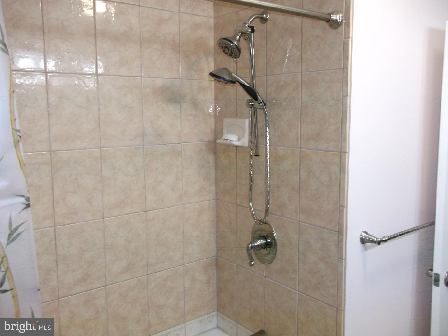 755 Stephen Road Warminster, PA 18974 - Photo 20 of 25 Gallery Image 20