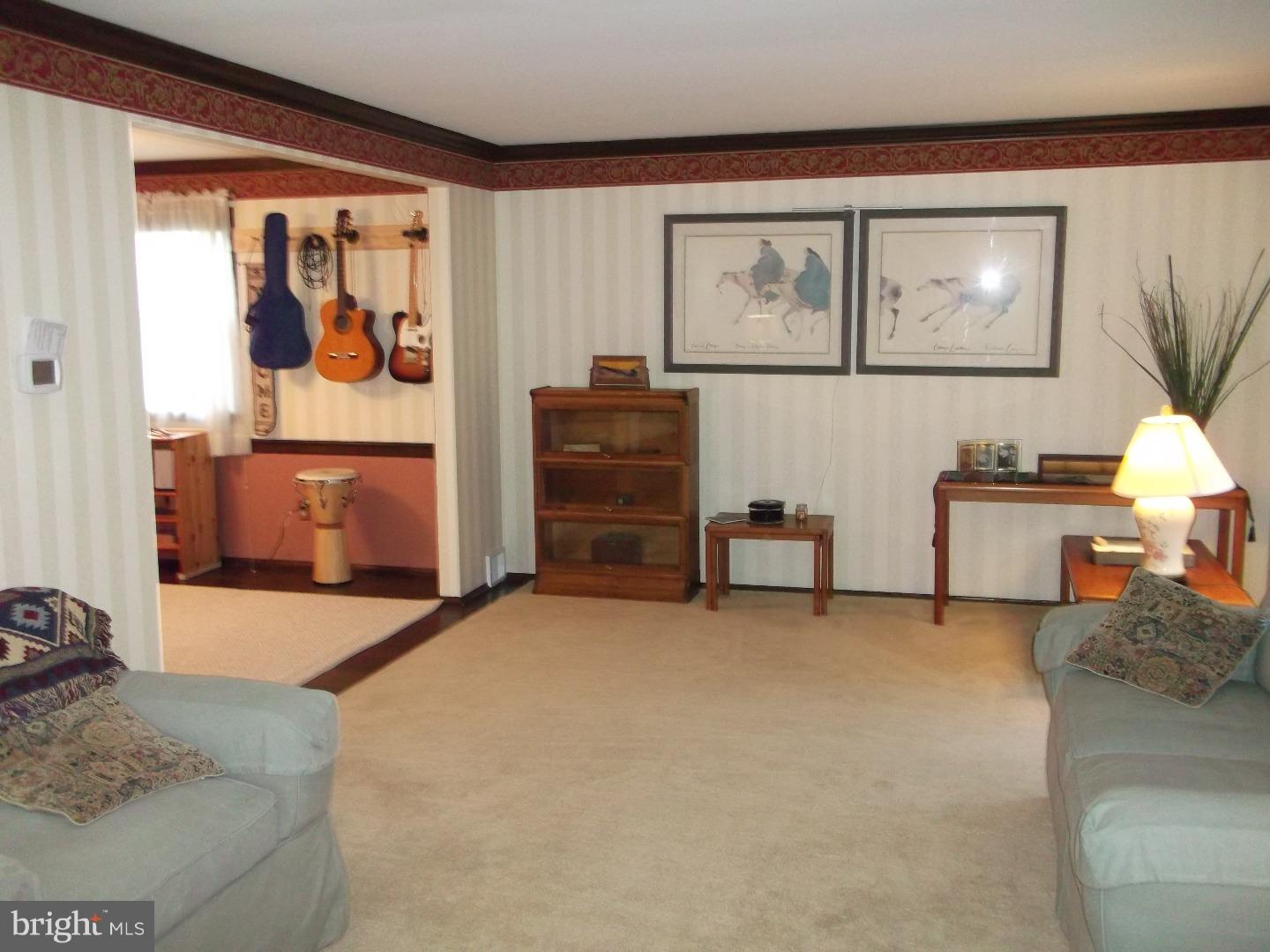 755 Stephen Road Warminster, PA 18974 - Photo 10 of 25 Gallery Image 10