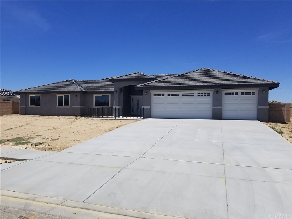 18003 Mondamon Road Apple Valley, CA 92307 - Photo 1 of 1