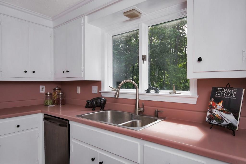 58 Lewis Road Kittery, ME 03904 - Photo 9 of 29 Photo