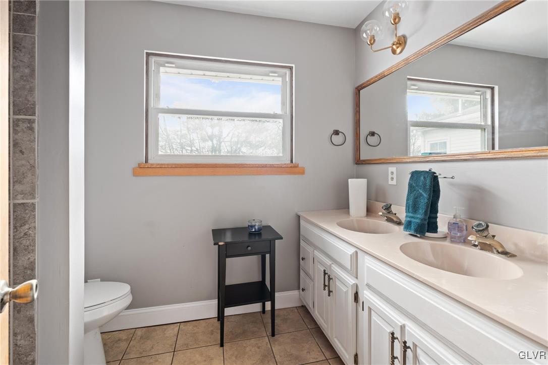 2895 Township Line Road Orefield, PA 18069 - Photo 25 of 50 Gallery Image 25