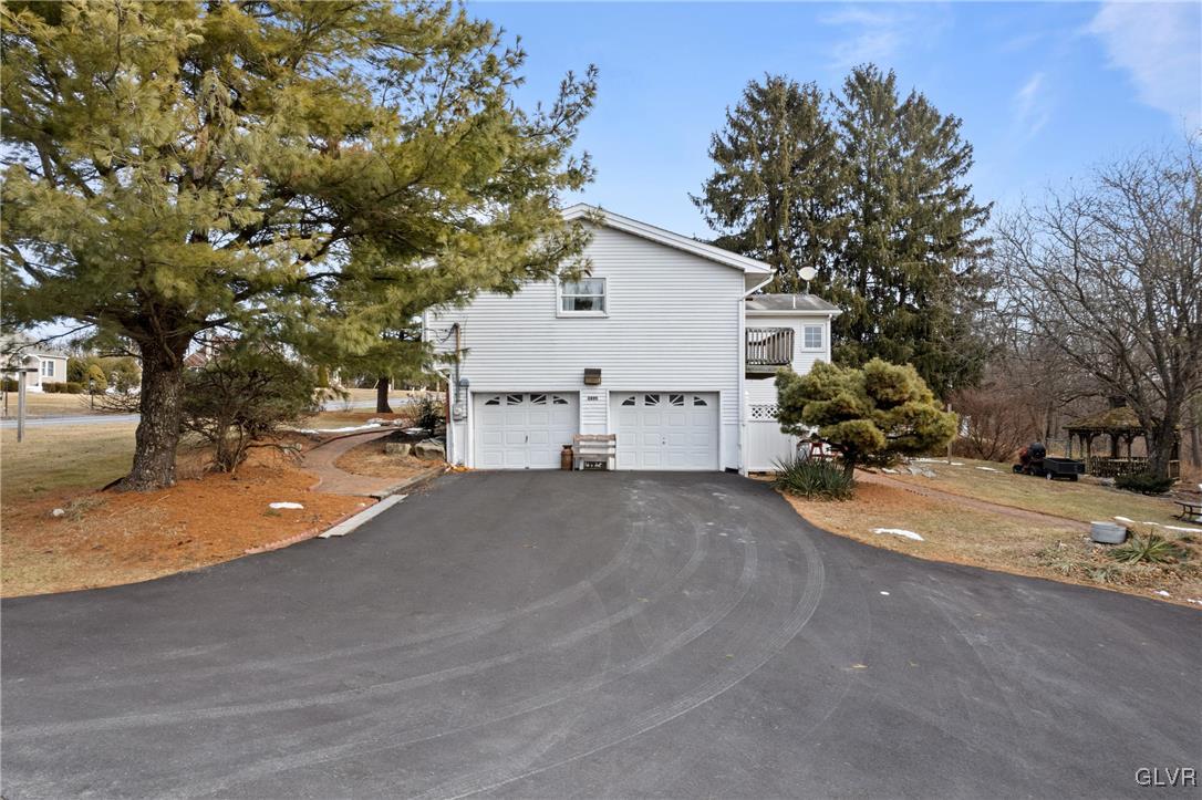 2895 Township Line Road Orefield, PA 18069 - Photo 3 of 50 Gallery Image 3
