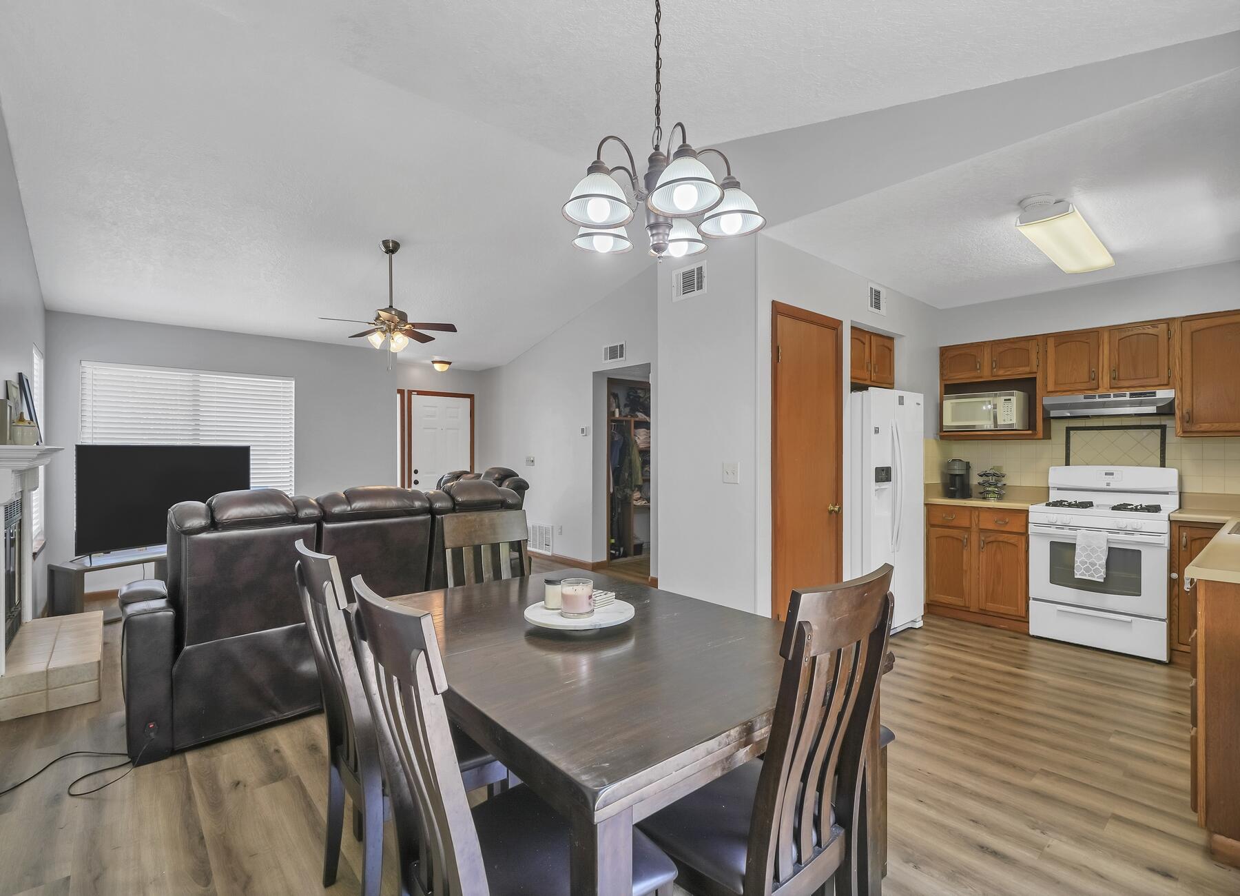 113 Cedar Ridge Way Niceville, FL 32578 - Photo 5 of 25 DSC00859