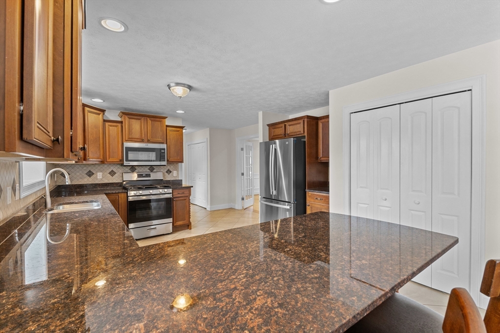 307 Bullard Street Holden, MA 01520 - Photo 13 of 41