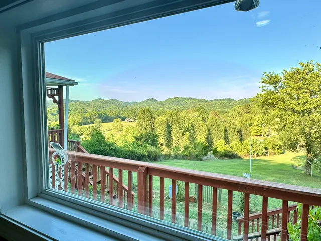 $374,900 | 14 Cordell Hull Lane, Elmwood, TN 38560