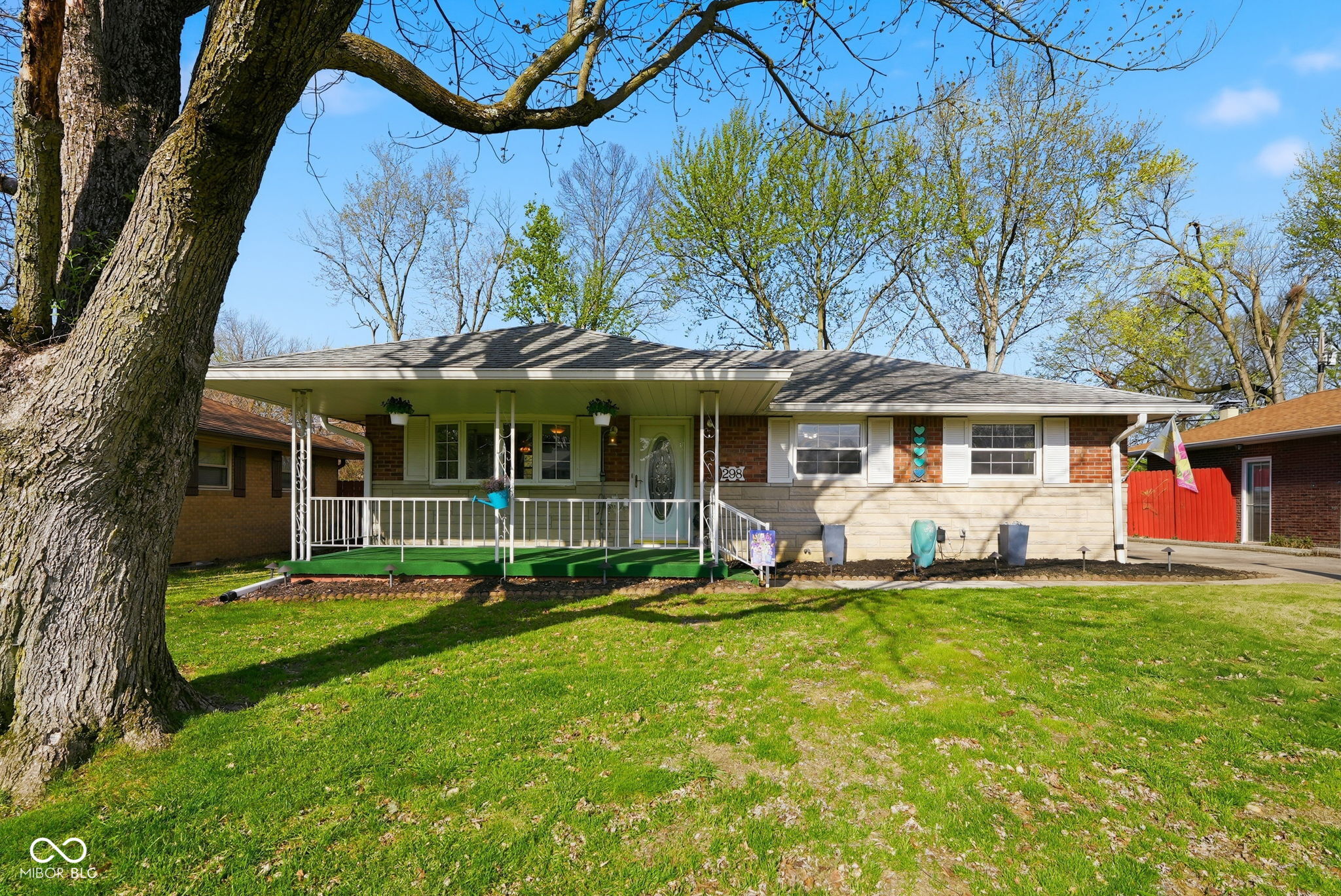 298 Clark Avenue Beech Grove, IN 46107 - Photo 2 of 44