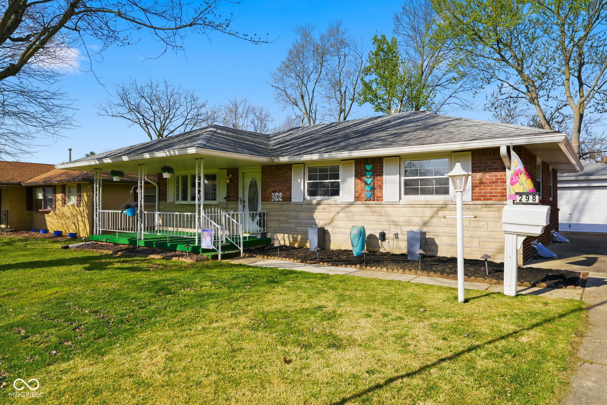 298 Clark Avenue Beech Grove, IN 46107 - Photo 3 of 44
