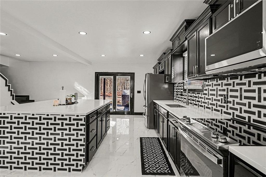 166 Evans Road Griffin, GA 30223 - Photo 8 of 34