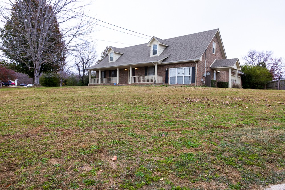 242 Hawkins Road Clarksville, TN 37040 - Photo 1 of 13 Gallery Image 1