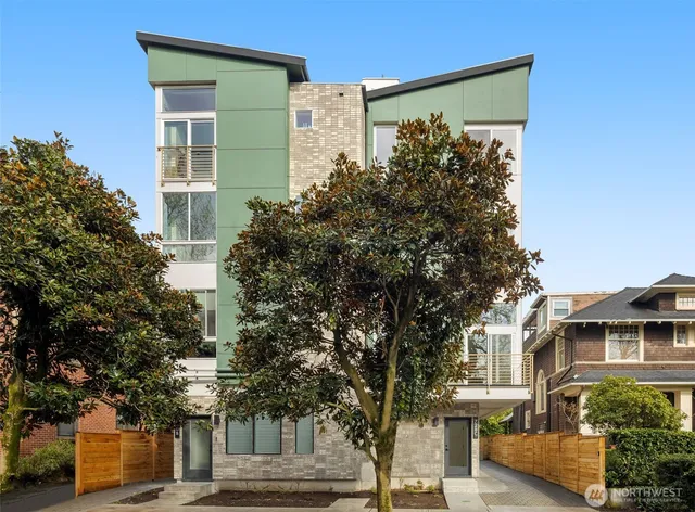 $899,950 | 730 A Broadway East, Seattle, WA 98102