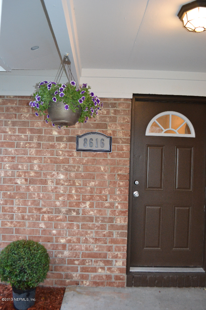 8616 Hammondwood Road South Jacksonville, FL 32221 - Photo 4 of 22 DSC_0455