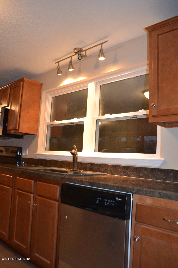 8616 Hammondwood Road South Jacksonville, FL 32221 - Photo 8 of 22 DSC_0501