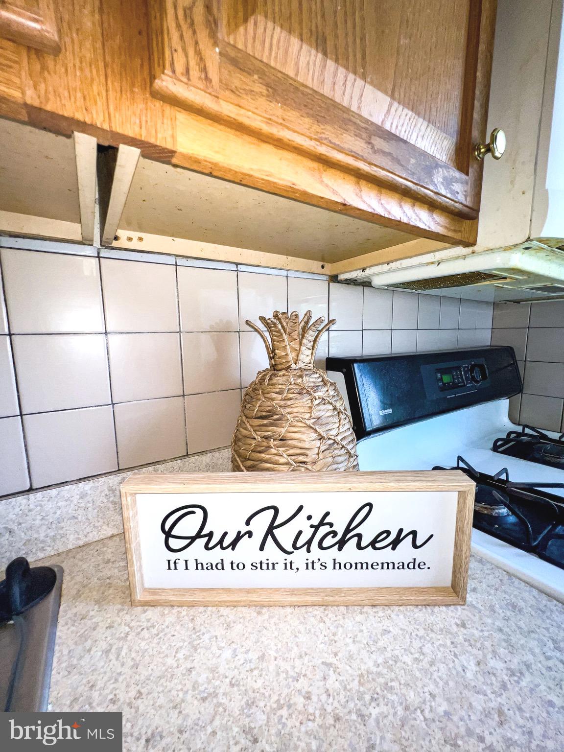 2126 Koko Lane Baltimore, MD 21216 - Photo 13 of 44 Kitchen