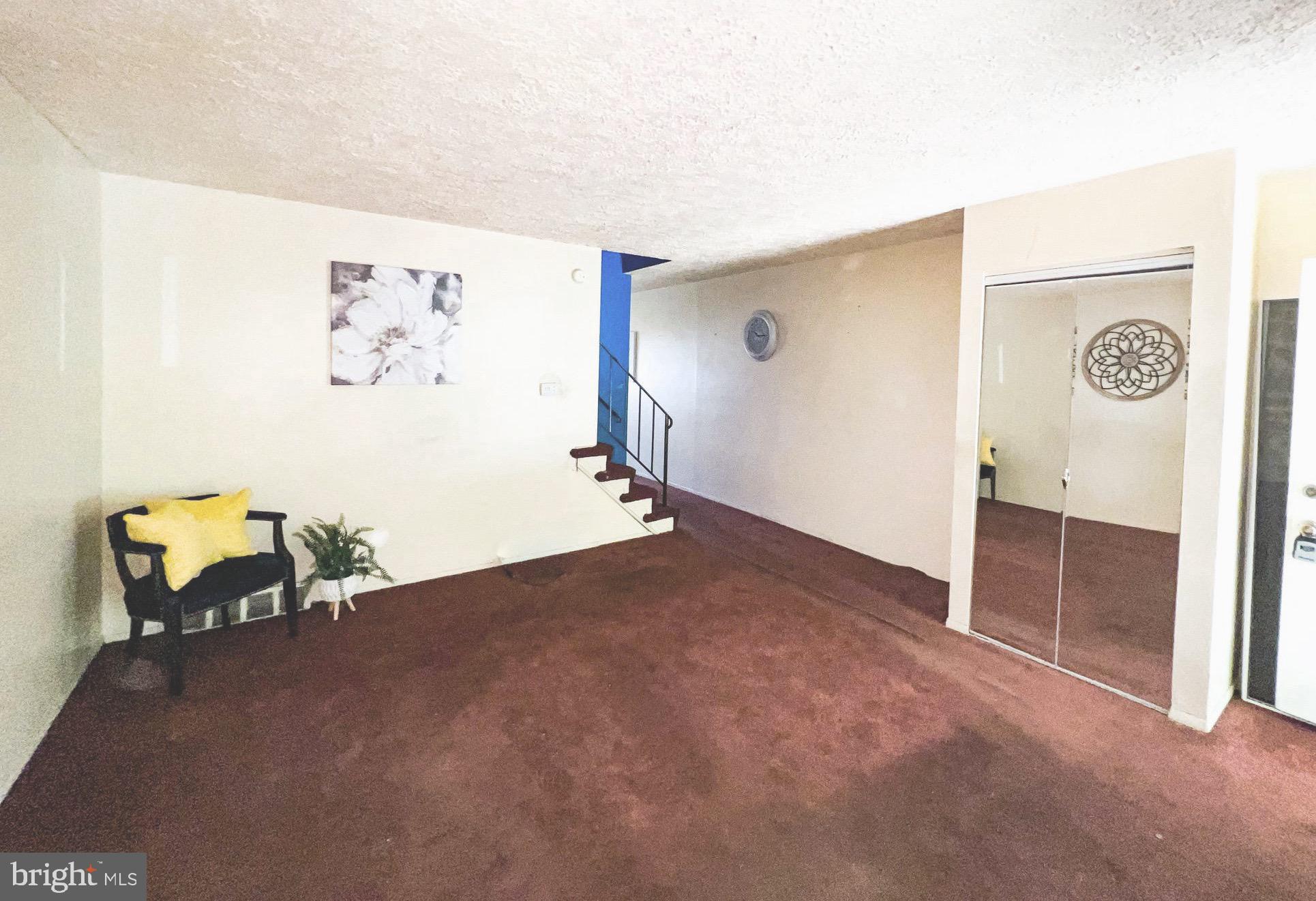 2126 Koko Lane Baltimore, MD 21216 - Photo 4 of 44 Living Area