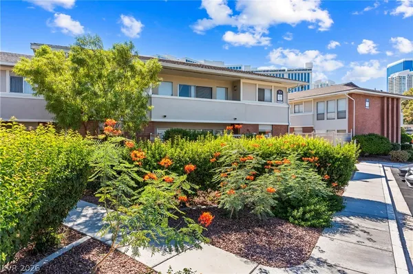 $310,000 | 697 Oakmont Avenue, Unit 3315, Las Vegas, NV 89109