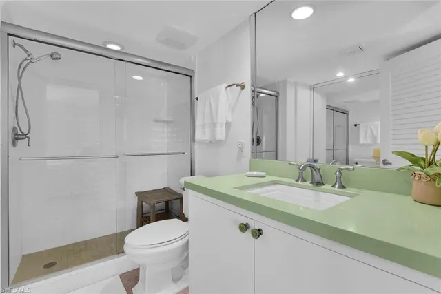 $11,000 | 4901 Gulf Shore Boulevard North, Unit 201, Naples, FL 34103