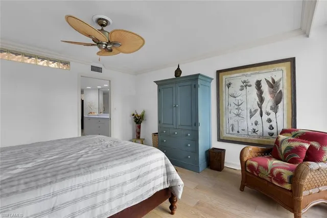 $11,000 | 4901 Gulf Shore Boulevard North, Unit 201, Naples, FL 34103