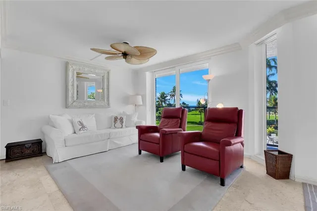 $11,000 | 4901 Gulf Shore Boulevard North, Unit 201, Naples, FL 34103