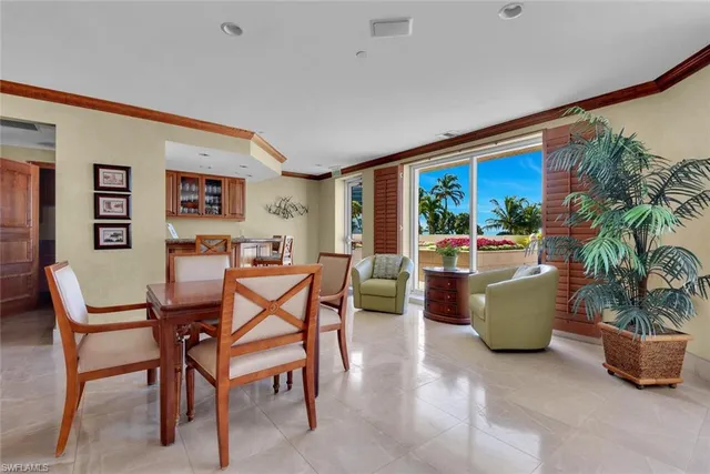 $11,000 | 4901 Gulf Shore Boulevard North, Unit 201, Naples, FL 34103